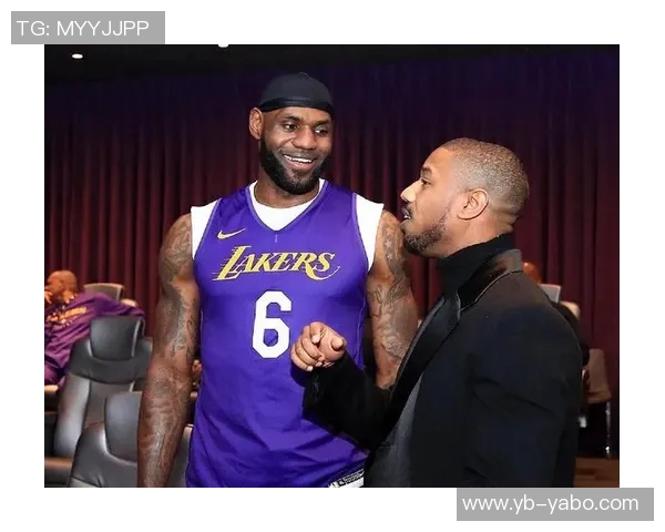 湖人队官方社交媒体分享SnoopDogg造访训练馆精彩瞬间支持主队氛围浓厚