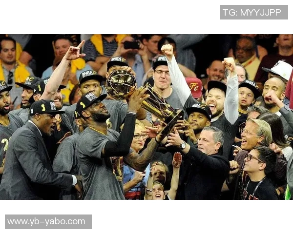 霍华德谈科比与詹姆斯性格差异：独行侠与社交王的鲜明对比